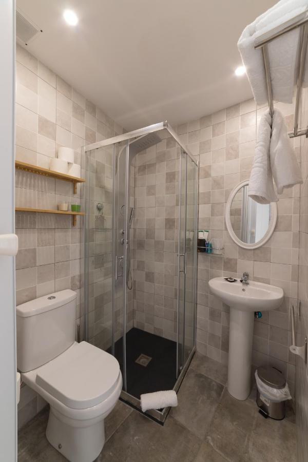 Hostal Puente De Hierro Логроньо Экстерьер фото